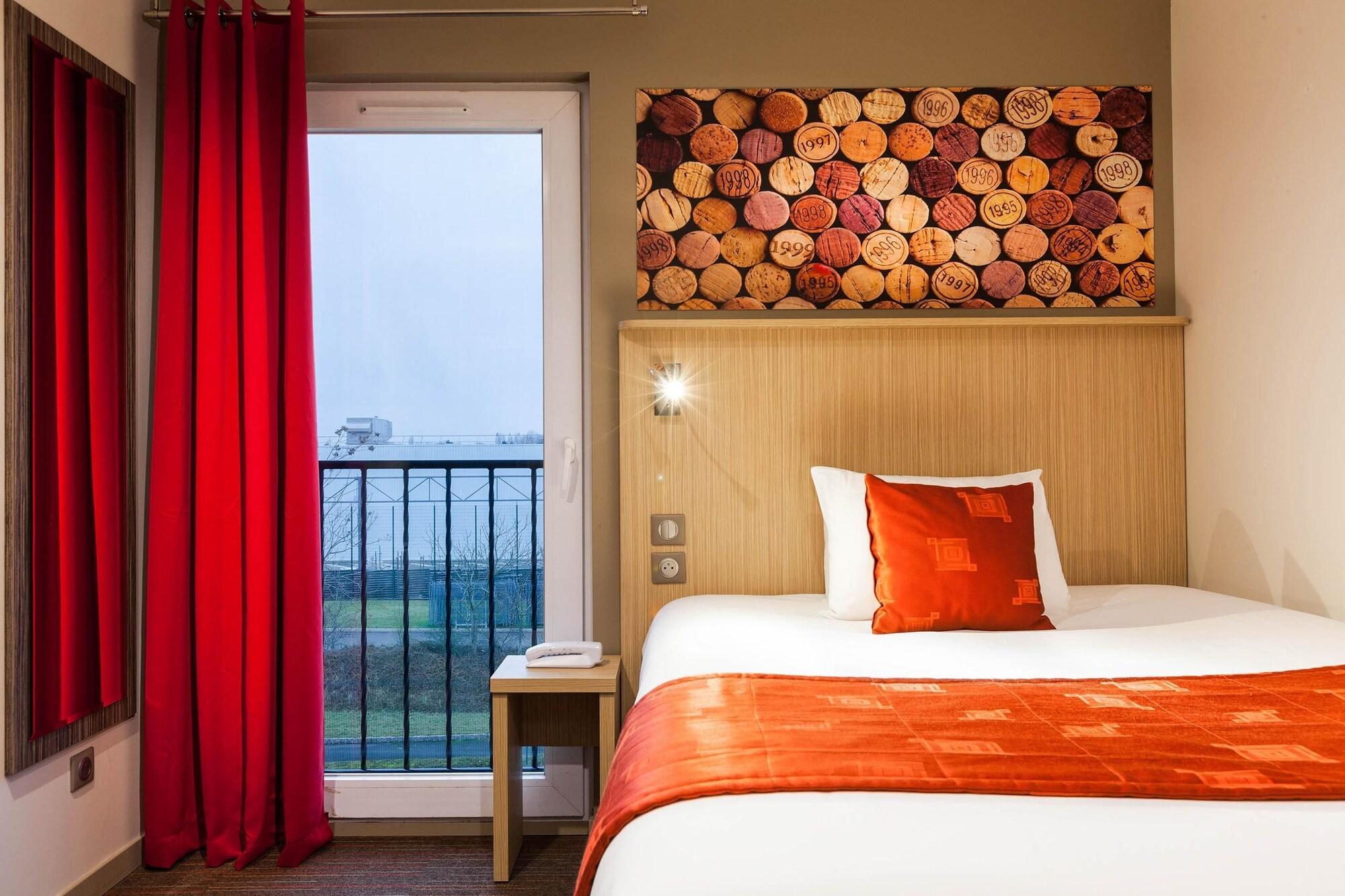 Comfort Hotel Orleans Olivet Provinces Exterior foto